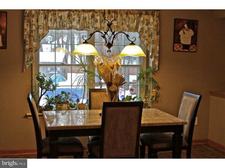 11 Wimbeldon Way Tabernacle, NJ 08088 - Photo 21 of 25 Breakfast Room