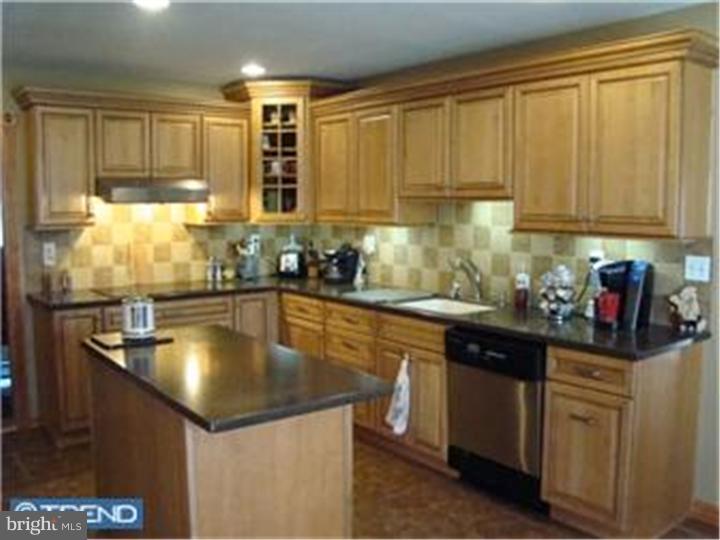11 Wimbeldon Way Tabernacle, NJ 08088 - Photo 5 of 25 Kitchen