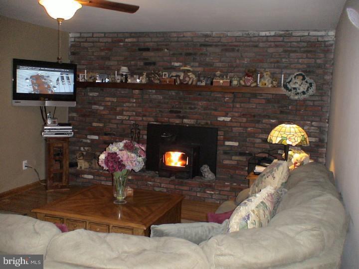 11 Wimbeldon Way Tabernacle, NJ 08088 - Photo 9 of 25 Family Room
