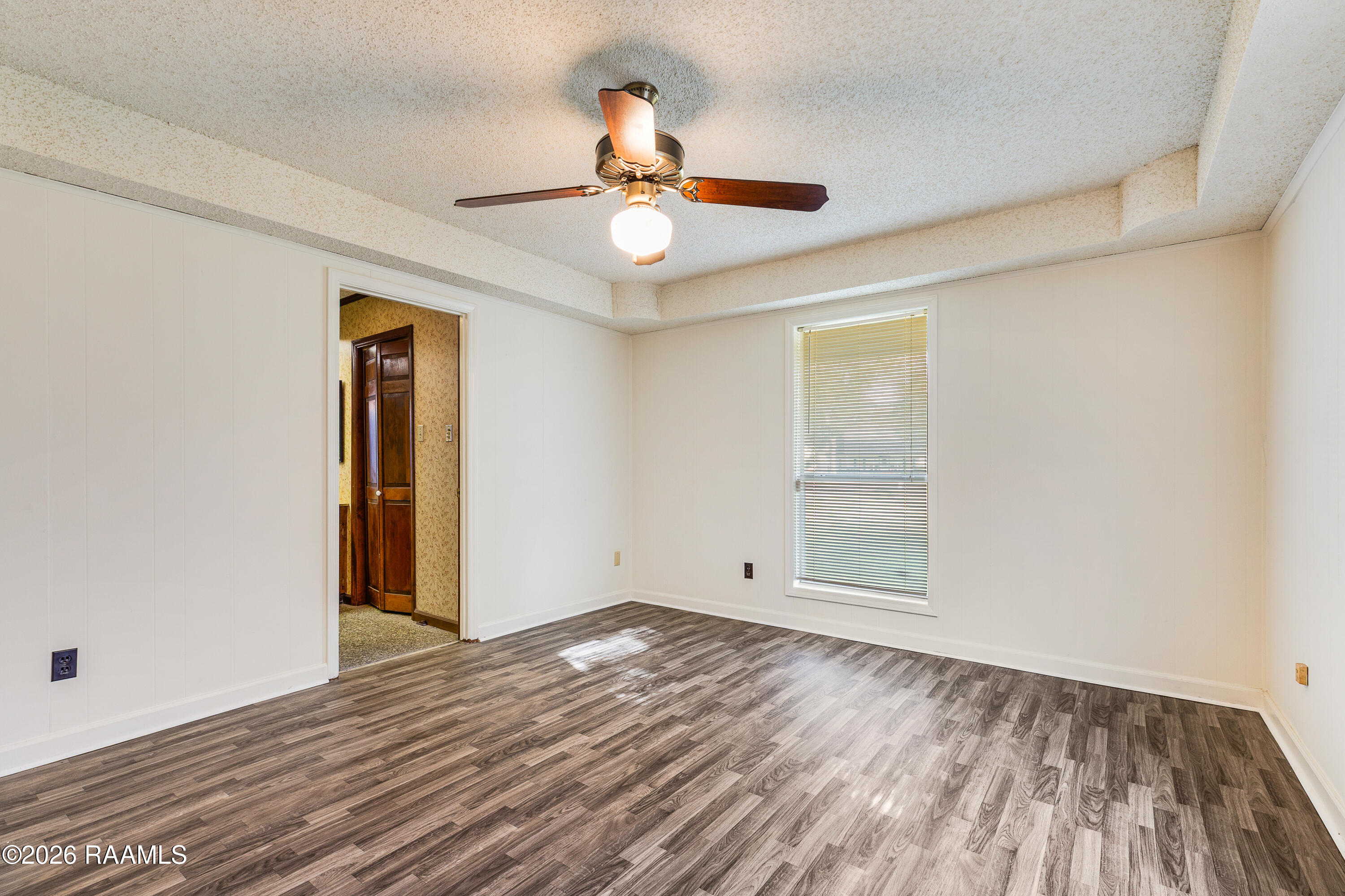 2902 Sugar Mill Road New Iberia, LA 70563 - Photo 17 of 31 Primary Bedroom