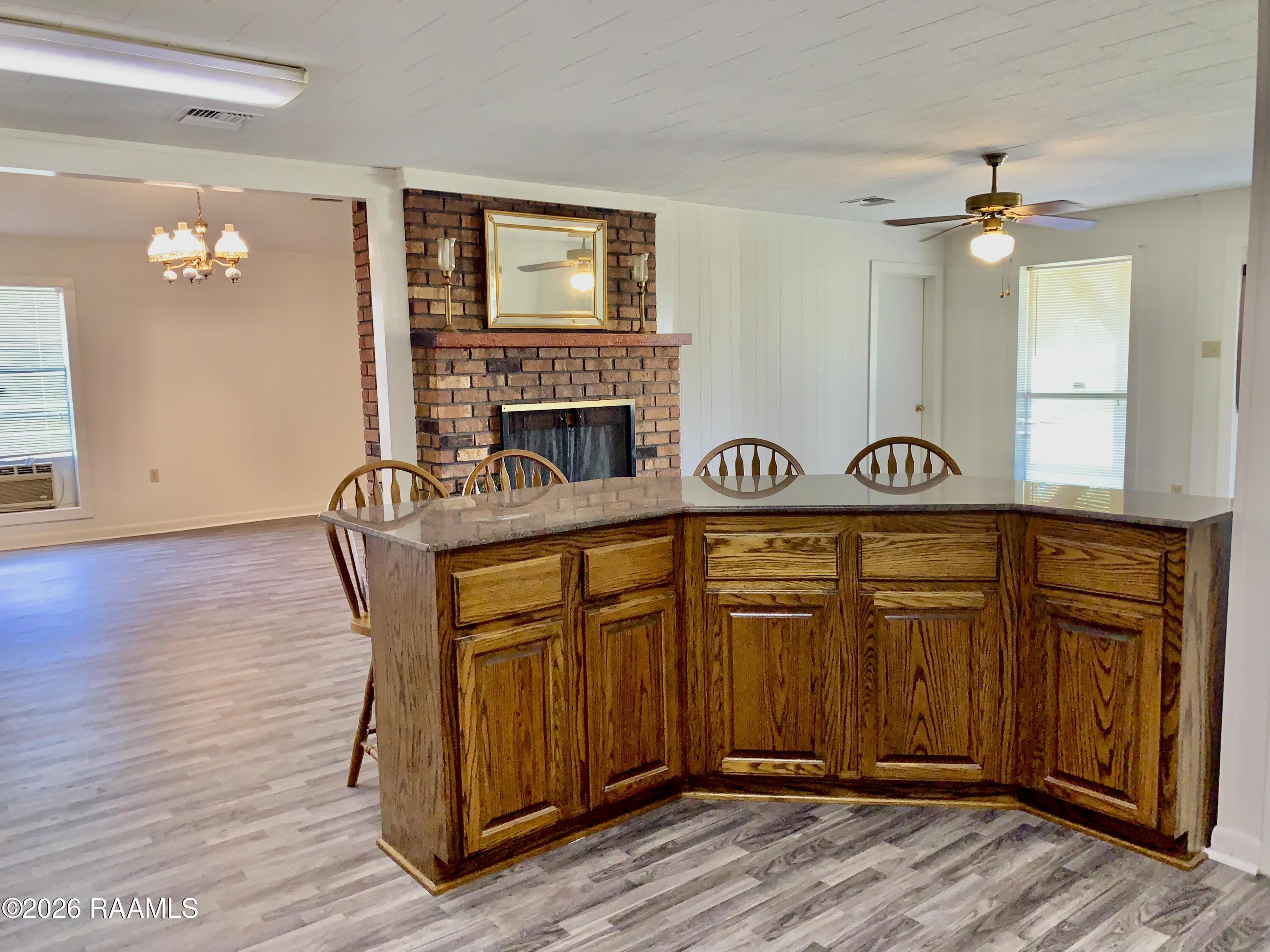 2902 Sugar Mill Road New Iberia, LA 70563 - Photo 8 of 31 Oak Cabinets