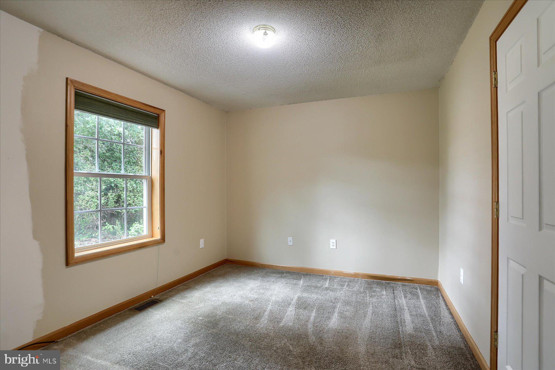 7621 Jonestown Road Harrisburg, PA 17112 - Photo 38 of 69 Bedroom