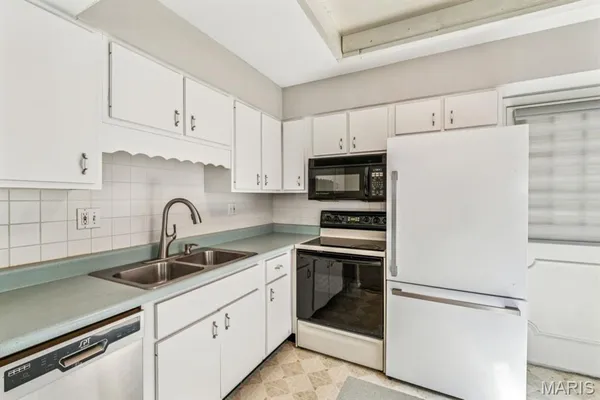 $105,000 | 1718 Herault Place, Unit B, St. Louis, MO 63125