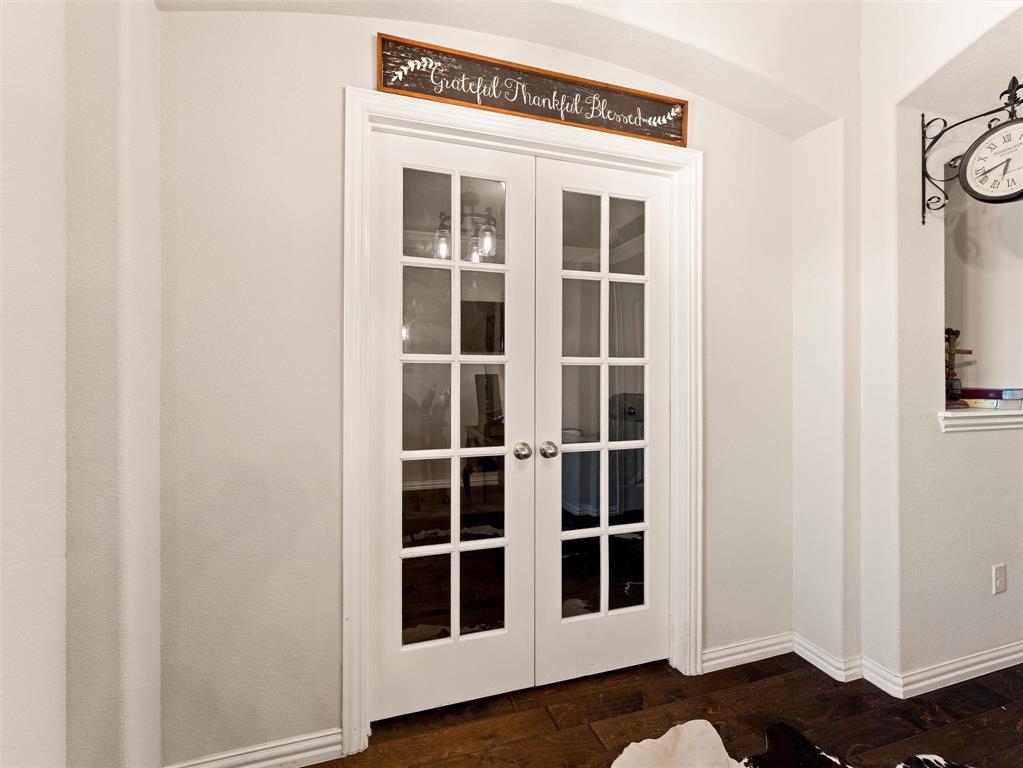 109 Highland Hills Boulevard Decatur, TX 76234 - Photo 6 of 36 a view of empty room with windows and entryway
