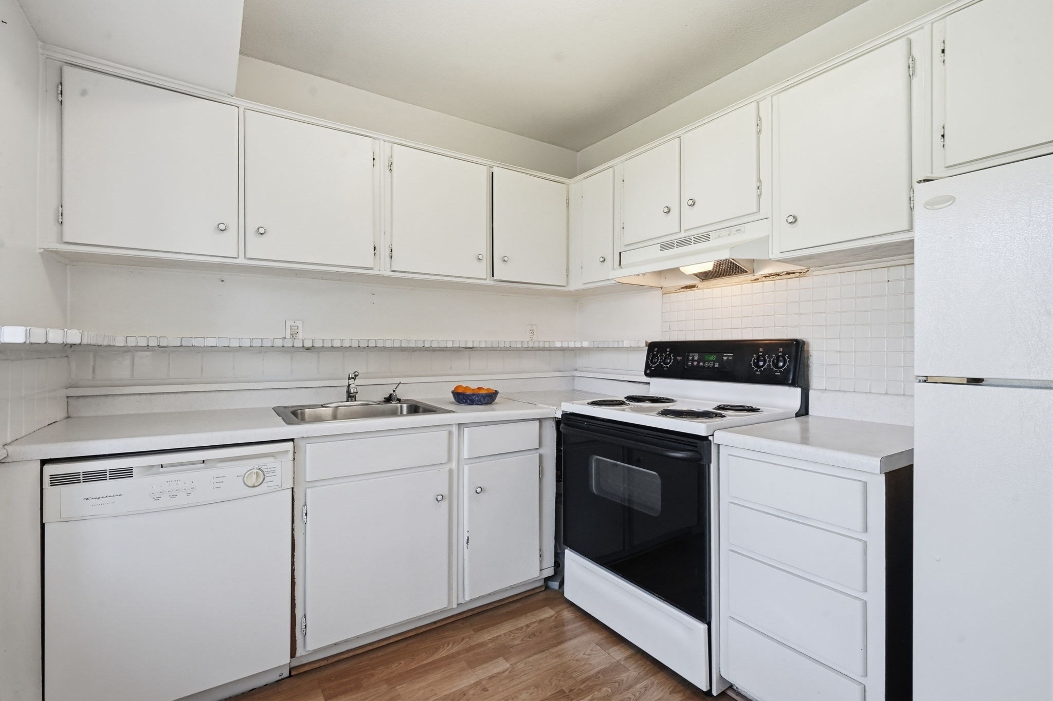 91 Nassau Drive, Unit 91 Springfield, MA 01129 - Photo 5 of 37 Gallery Image 5
