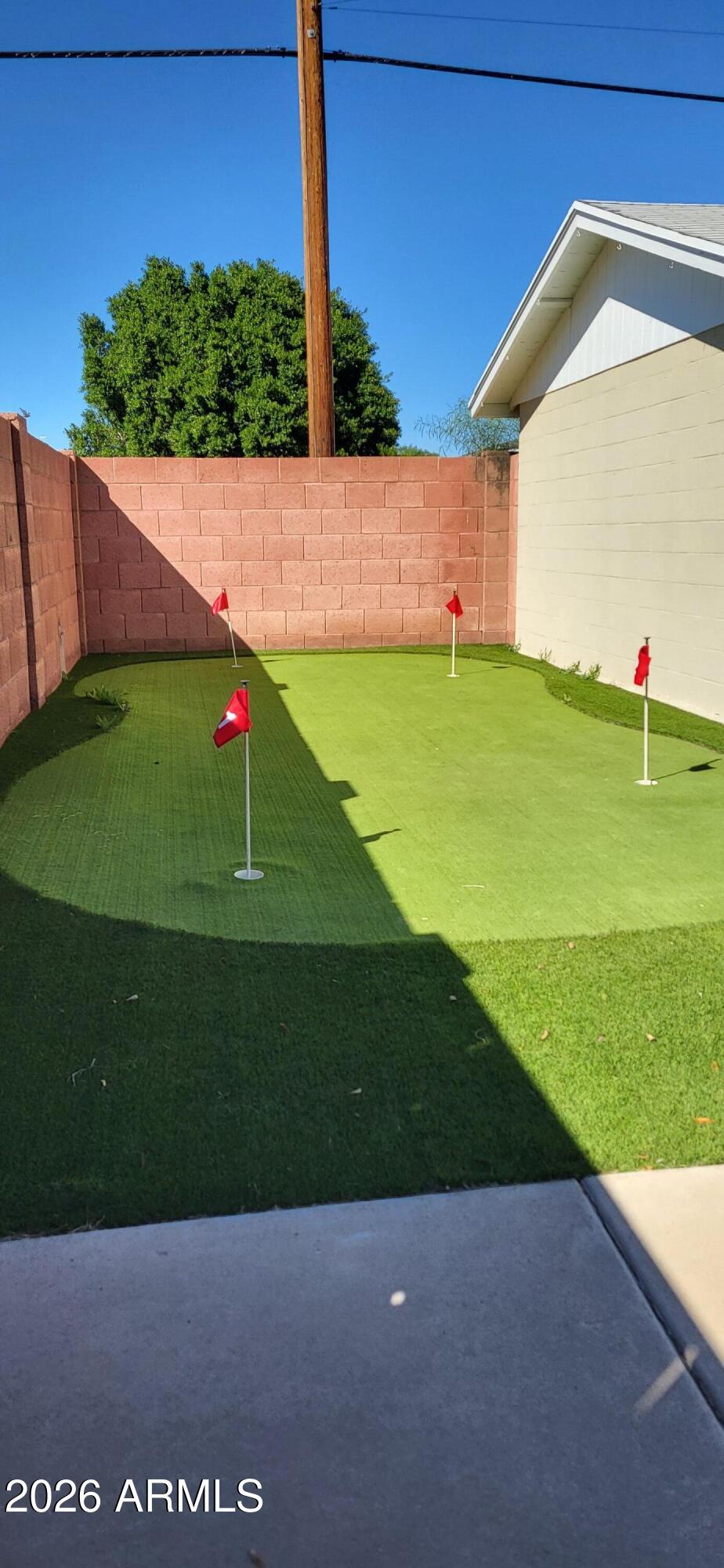 3930 East Oak Street Phoenix, AZ 85008 - Photo 57 of 61 3930 Oak Putting Green