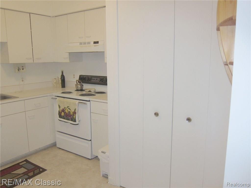 665 Camden Court, Unit 192 Rochester Hills, MI 48307 - Photo 8 of 20