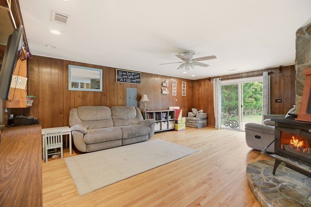 304 Bushee Road Swansea, MA 02777 - Photo 10 of 33