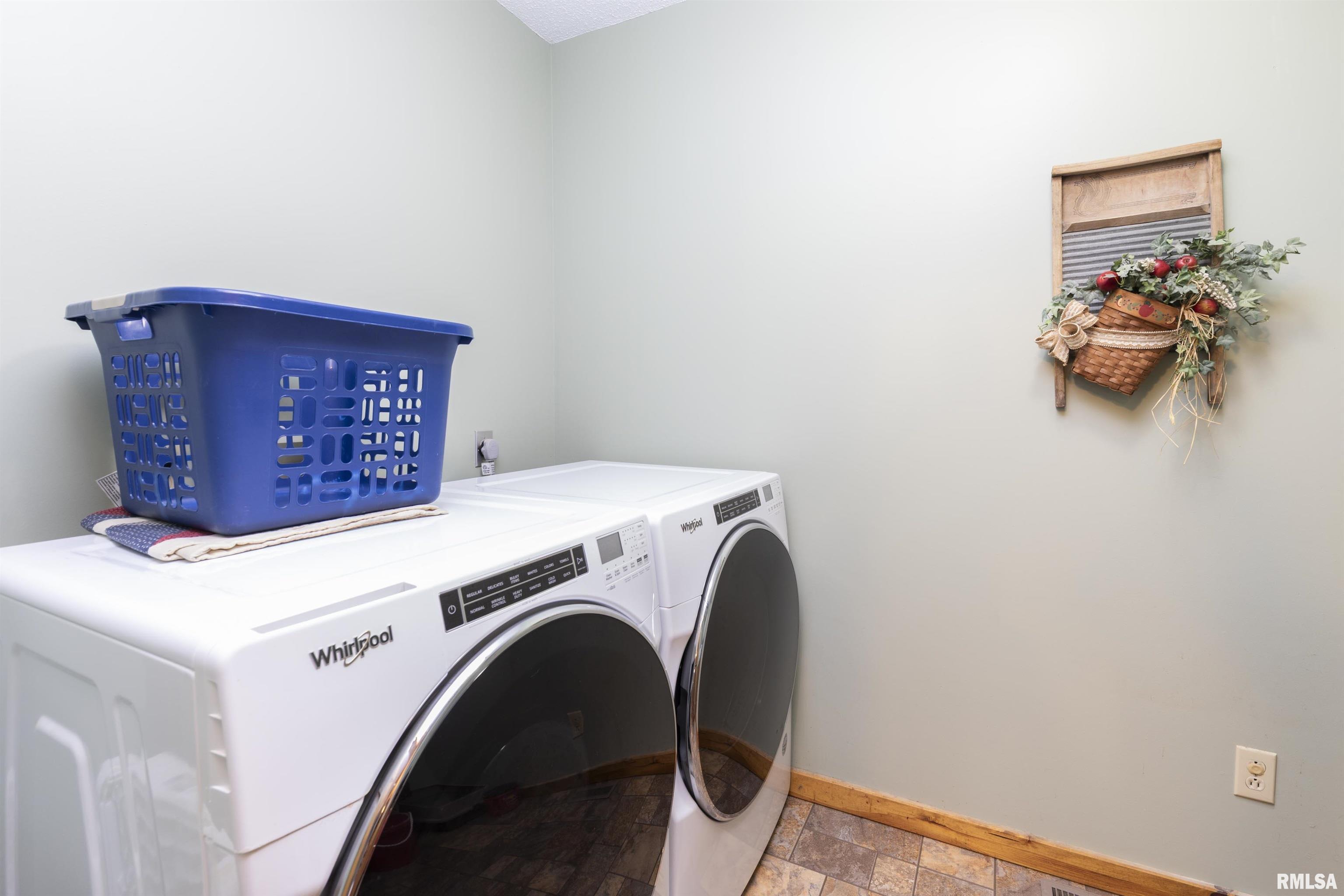 1066 County Road 1150 North Henry, IL 61537 - Photo 33 of 84