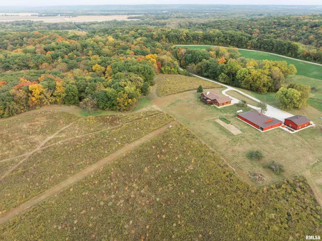 $2,100,000 | 1066 County Road 1150 North, Henry, IL 61537