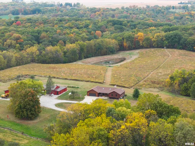 $2,100,000 | 1066 County Road 1150 North, Henry, IL 61537