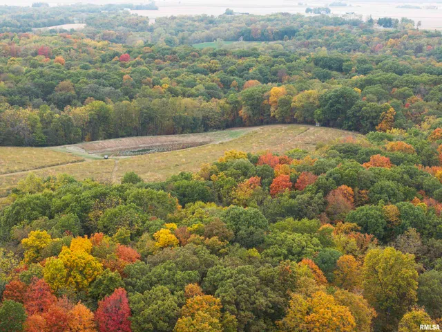 $2,100,000 | 1066 County Road 1150 North, Henry, IL 61537