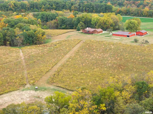 $2,100,000 | 1066 County Road 1150 North, Henry, IL 61537