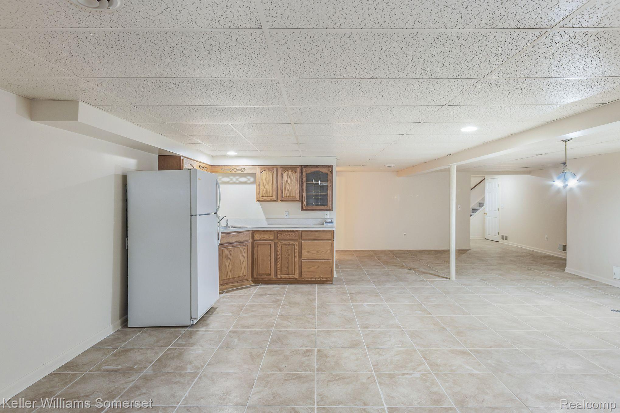 524 Tennyson Rochester, MI 48307 - Photo 20 of 25 Gallery Image 20