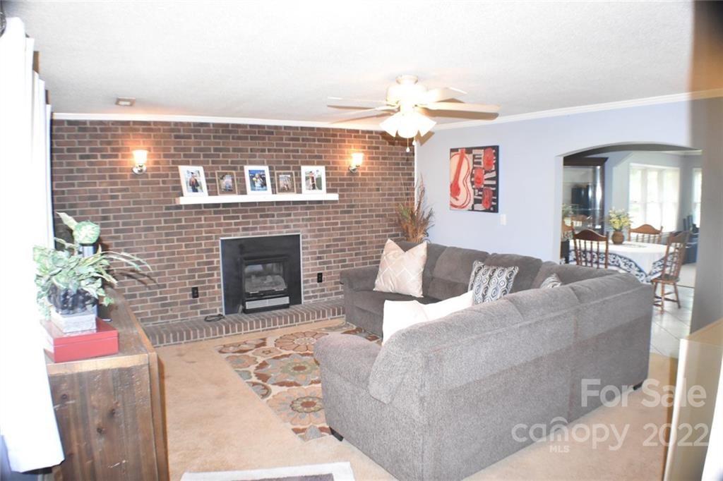 4010 Brickyard Road Charlotte, NC 28214 - Photo 10 of 34 Gallery Image 10