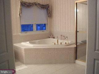 30 Wendover Road East Windsor, NJ 08520 - Photo 5 of 6