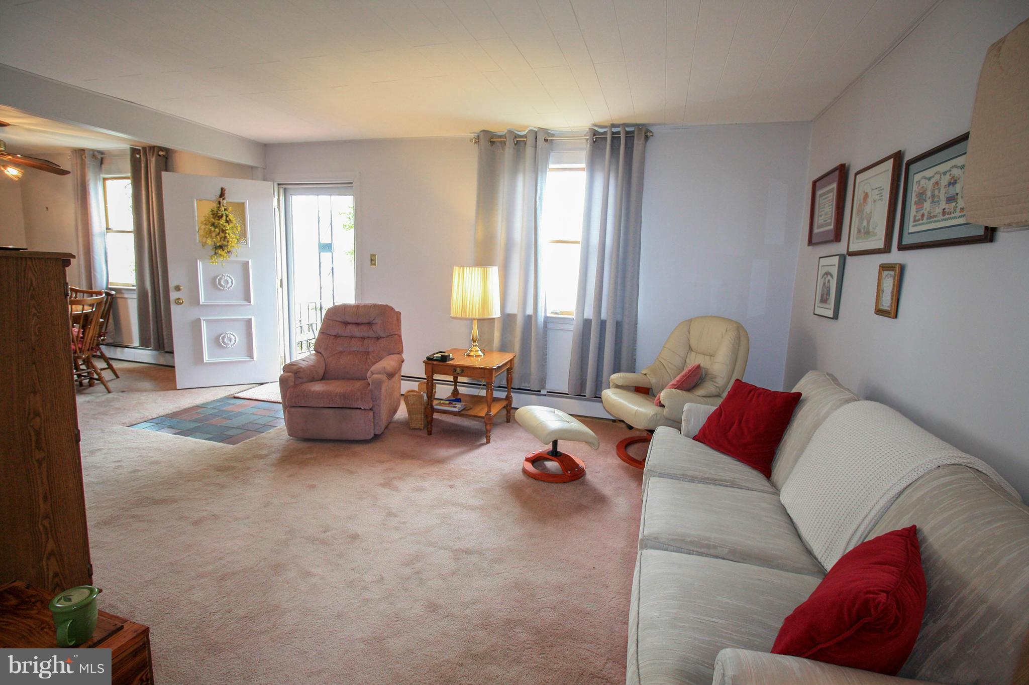 3125 Cornwall Road Baltimore, MD 21222 - Photo 7 of 30 Living Room