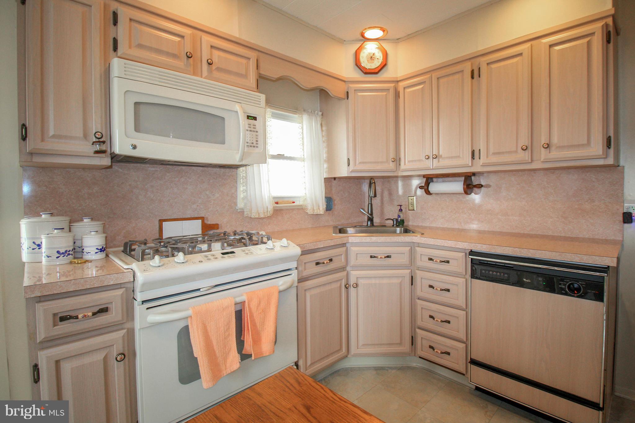 3125 Cornwall Road Baltimore, MD 21222 - Photo 9 of 30 Kitchen