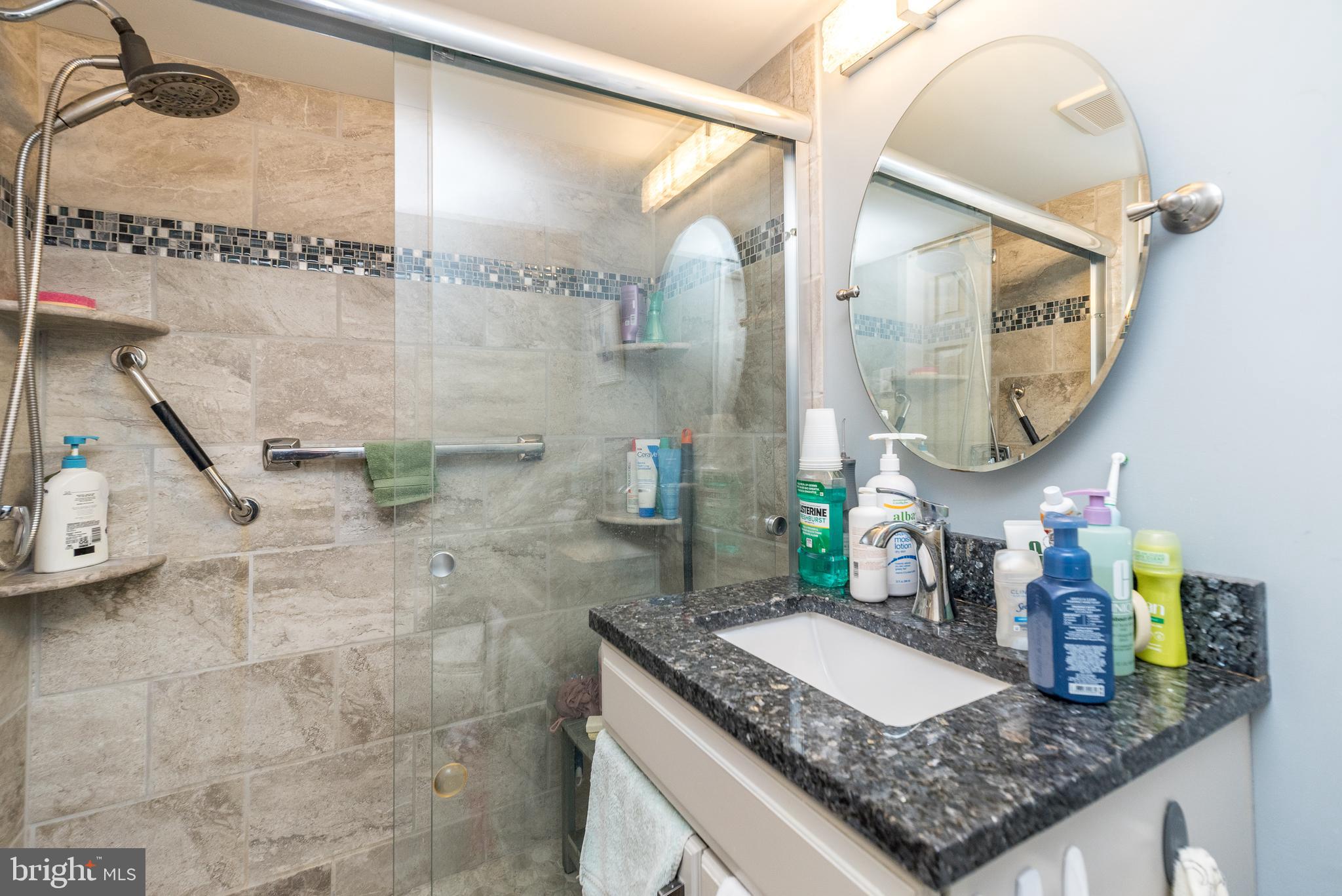 1610 The Fairway, Unit 304W Jenkintown, PA 19046 - Photo 18 of 30 Primary bathroom