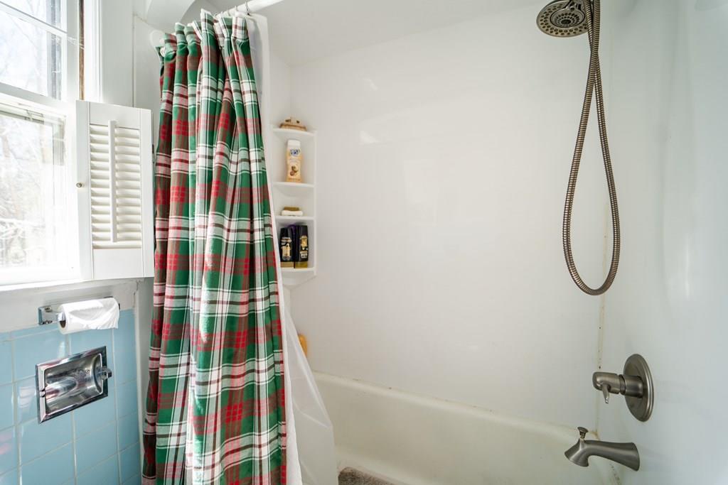 9 West Kenneth Street Lawrence, MA 01843 - Photo 10 of 17 Gallery Image 10