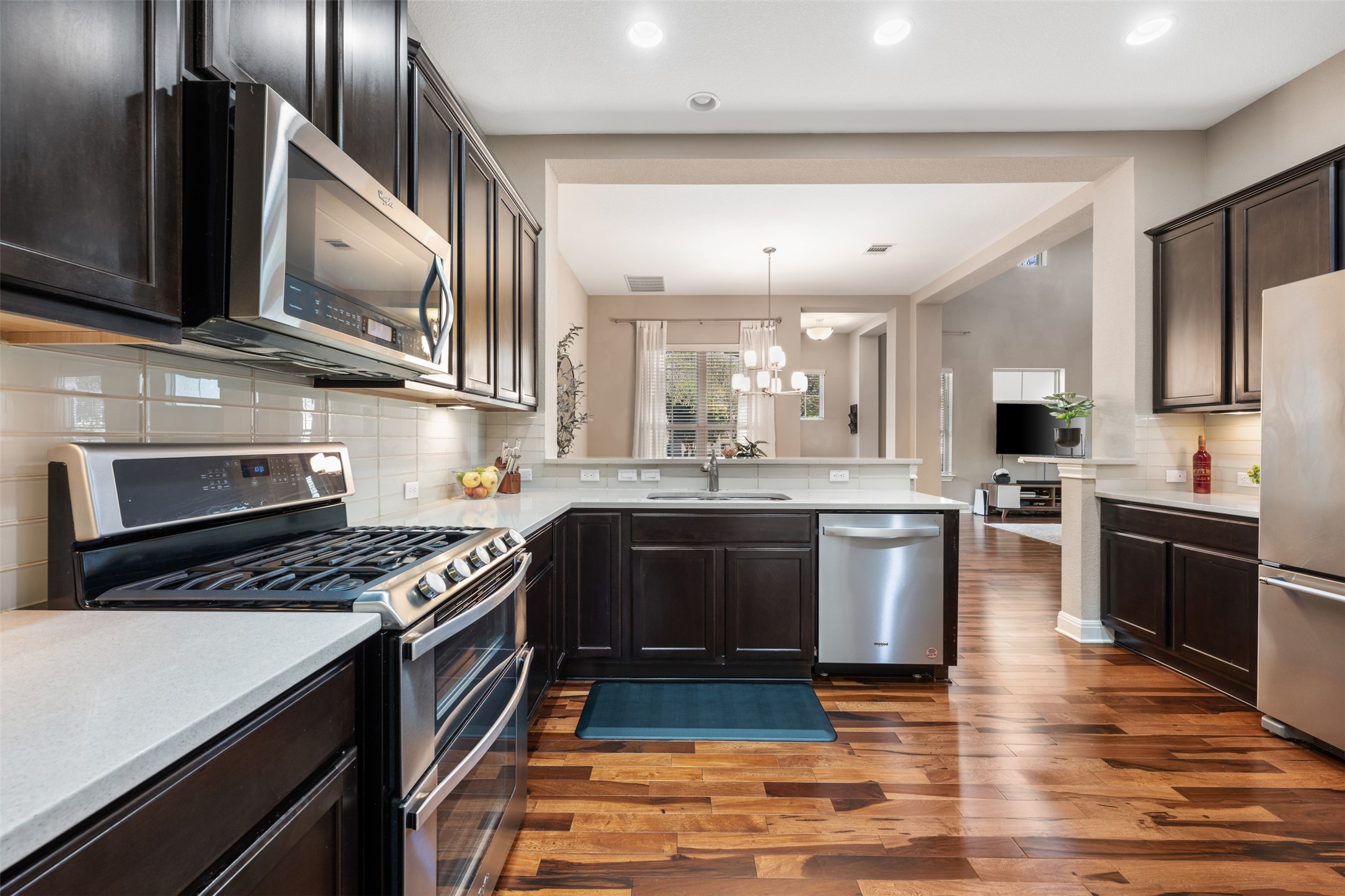 2505 Hopsack Mills Road Austin, TX 78748 - Photo 14 of 40 Great flow for entertaining!