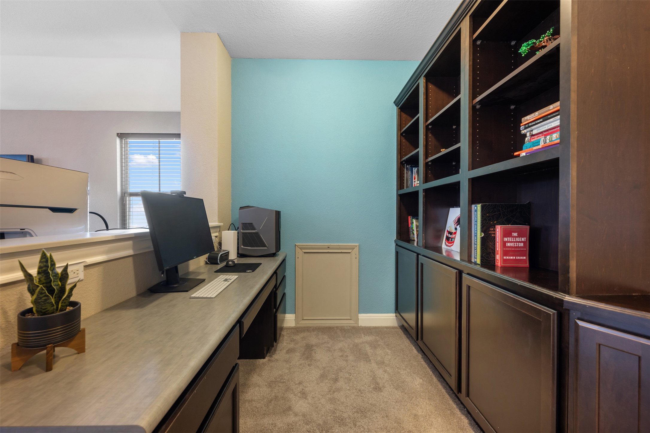2505 Hopsack Mills Road Austin, TX 78748 - Photo 28 of 40 Upstairs office with built-ins.