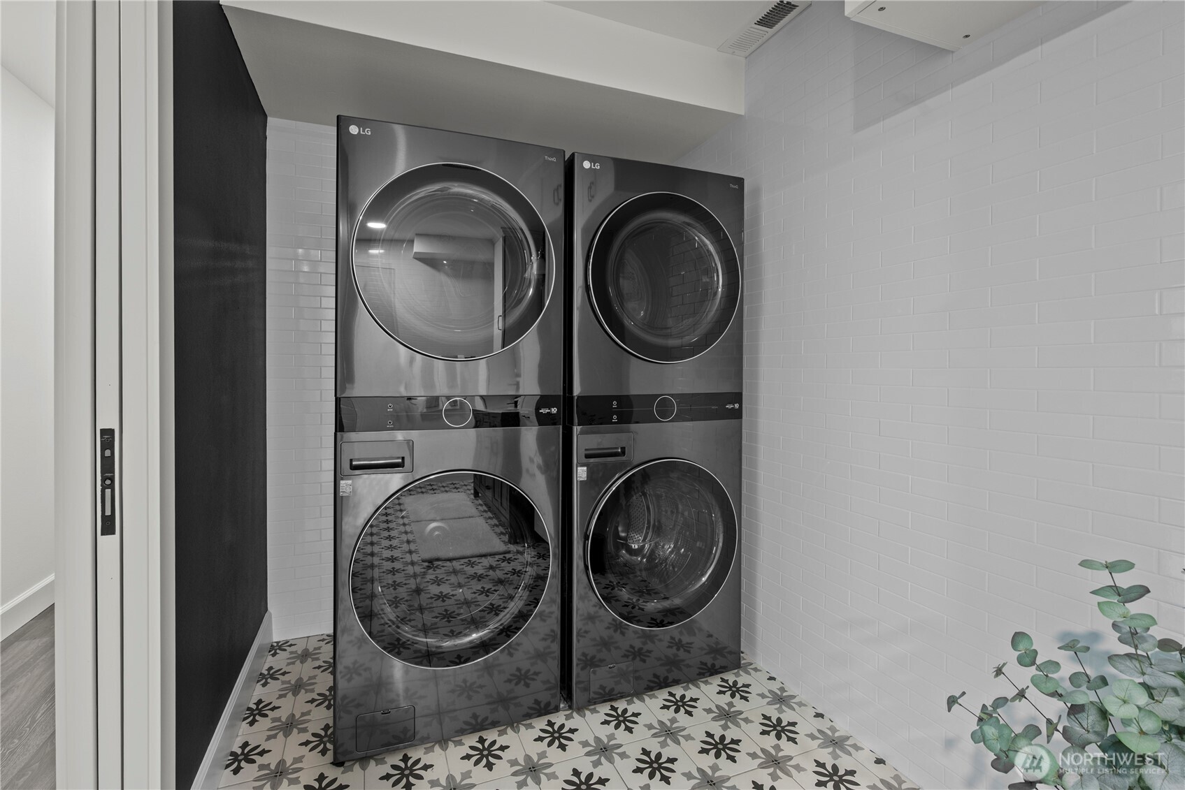 8732 209th Place Southwest Edmonds, WA 98026 - Photo 30 of 39 a utility room with dryer and washer