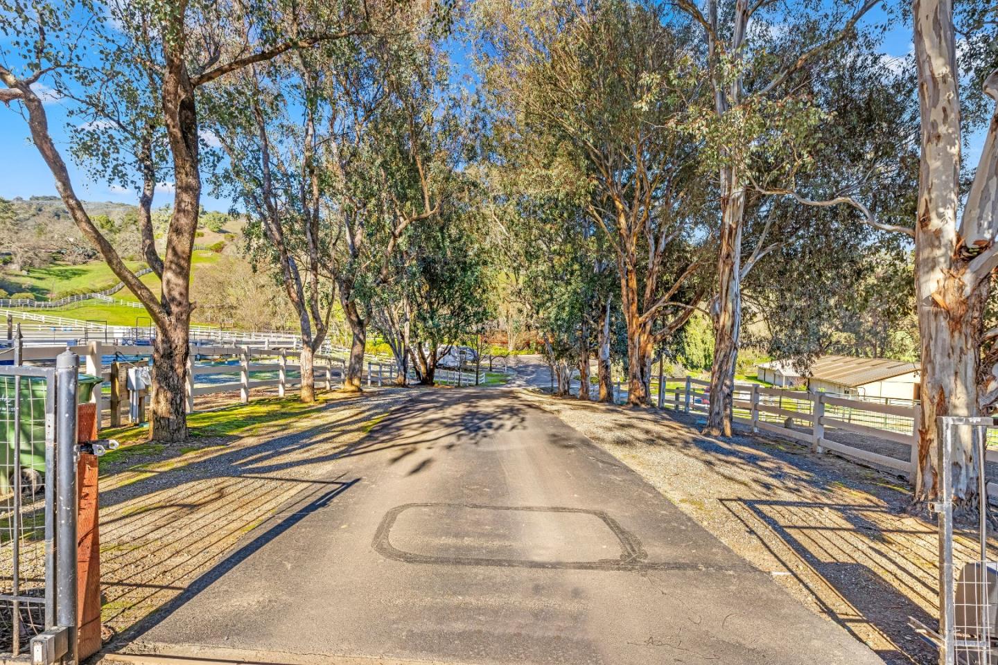 6915 Redwood Retreat Road Gilroy, CA 95020 - Photo 2 of 110
