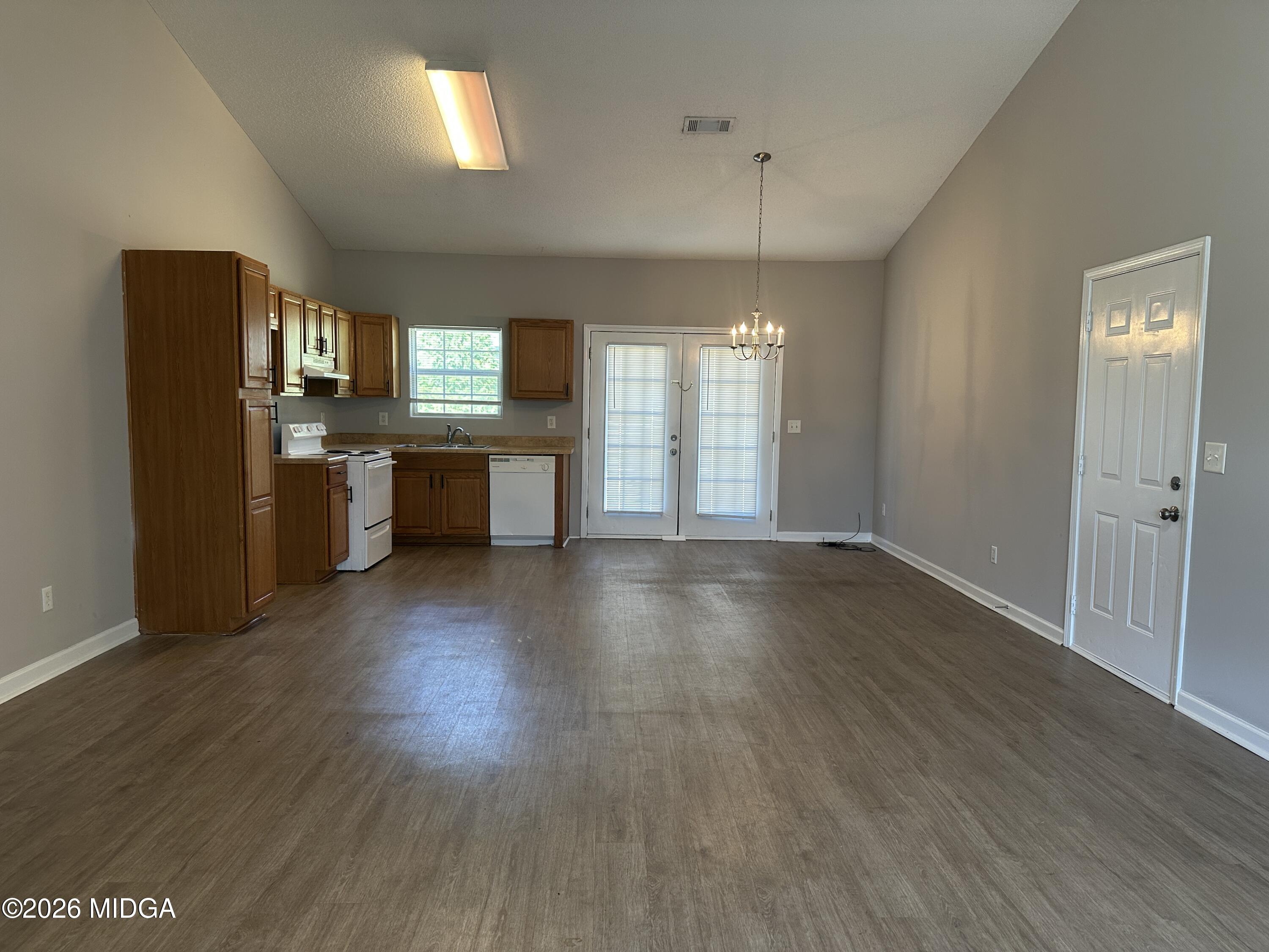 5 Joseph Rullo Street Hawkinsville, GA 31036 - Photo 2 of 11 IMG_5303