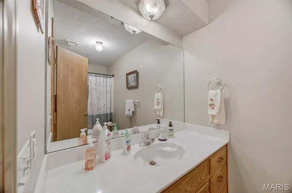 $279,900 | 301 Plane View, Lebanon, MO 65536