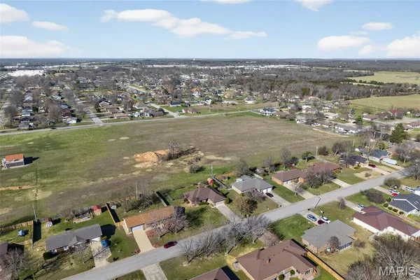 $279,900 | 301 Plane View, Lebanon, MO 65536