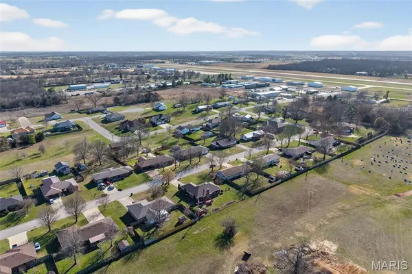 $279,900 | 301 Plane View, Lebanon, MO 65536