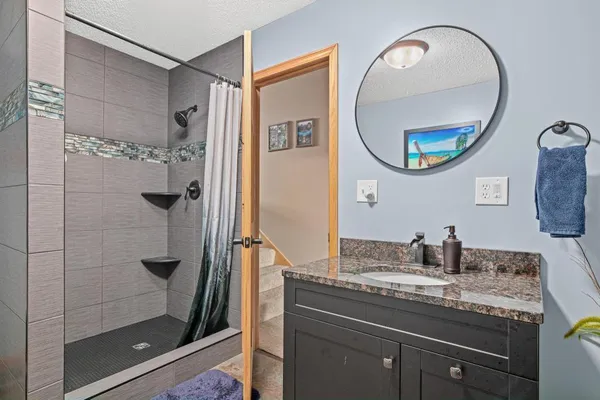 $489,900 | 8649 Independence Drive, Chisago City, MN 55013