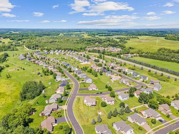 $489,900 | 8649 Independence Drive, Chisago City, MN 55013