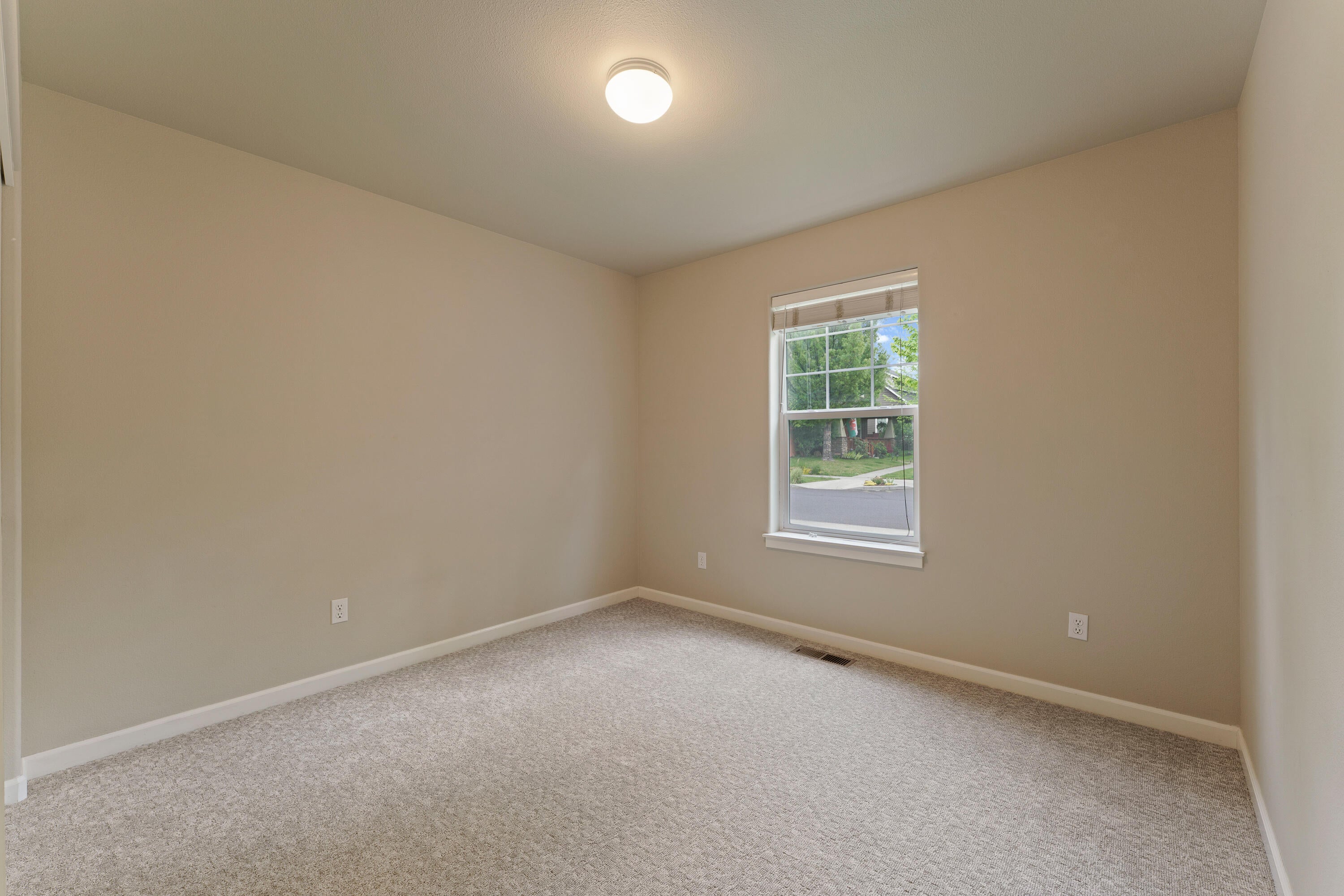 62669 Hawkview Road Bend, OR 97701 - Photo 26 of 33 DSC08377