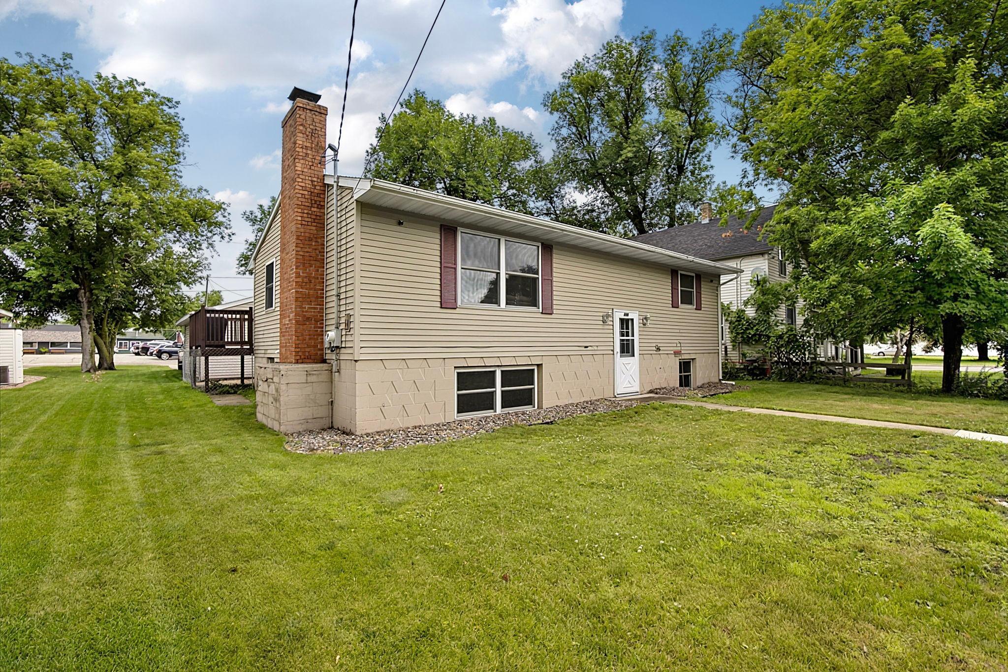 105 Barracuda Avenue Southeast Avon, MN 56310 - Photo 3 of 33