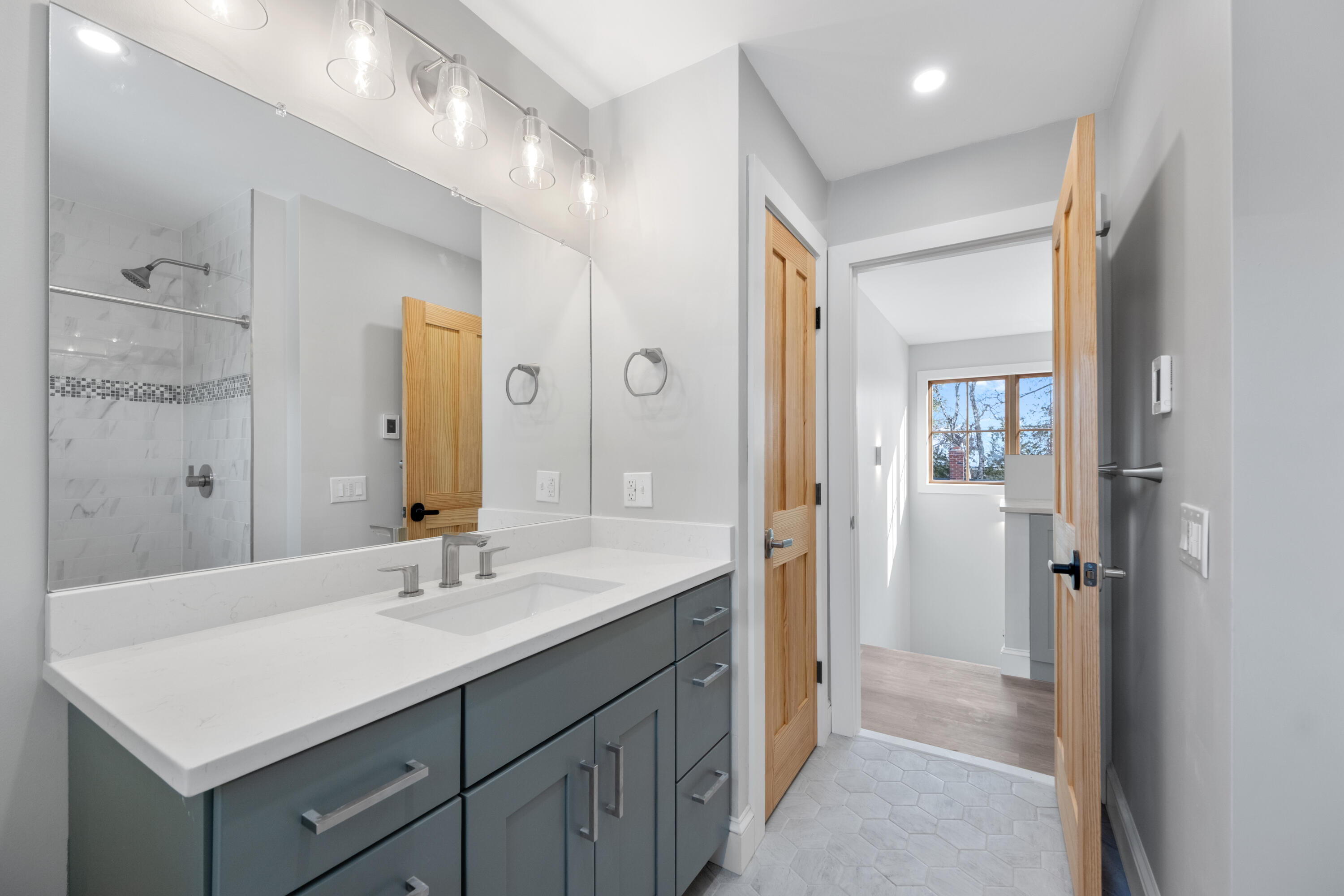 84 Mechanic Street Camden, ME 04843 - Photo 20 of 33 06- 84 Mechanic Street - Camden - JAC