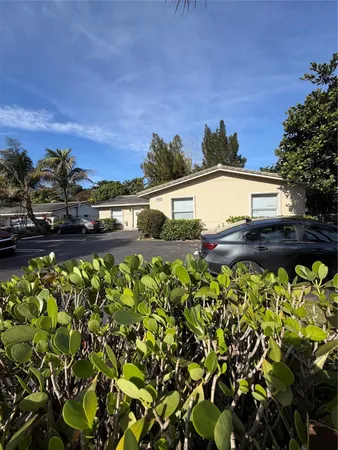 $899,000 | 3502 Riverside Drive, Coral Springs, FL 33065