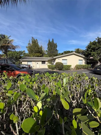 $899,000 | 3502 Riverside Drive, Coral Springs, FL 33065