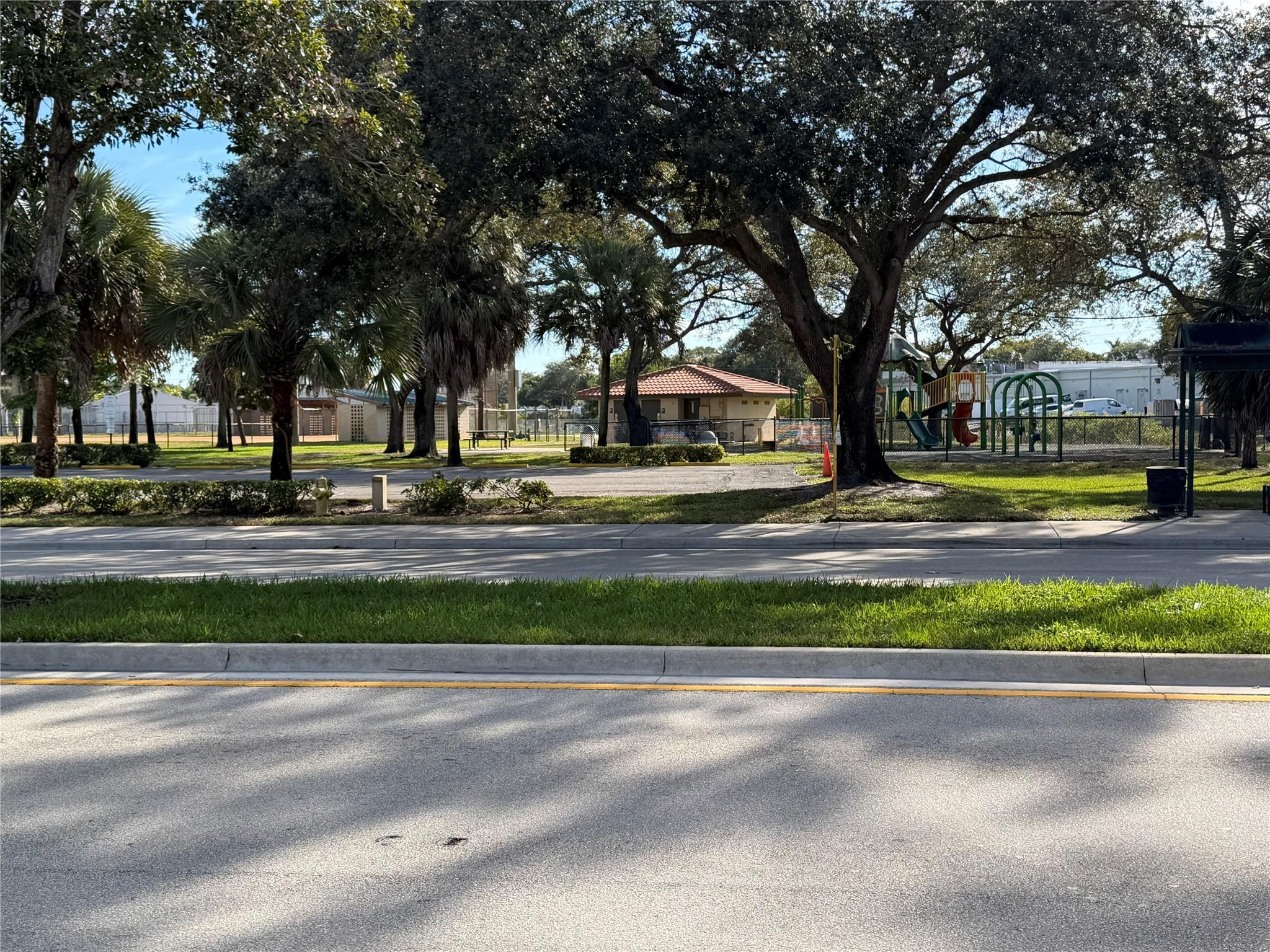 3502 Riverside Drive Coral Springs, FL 33065 - Photo 5 of 16 Photo 5