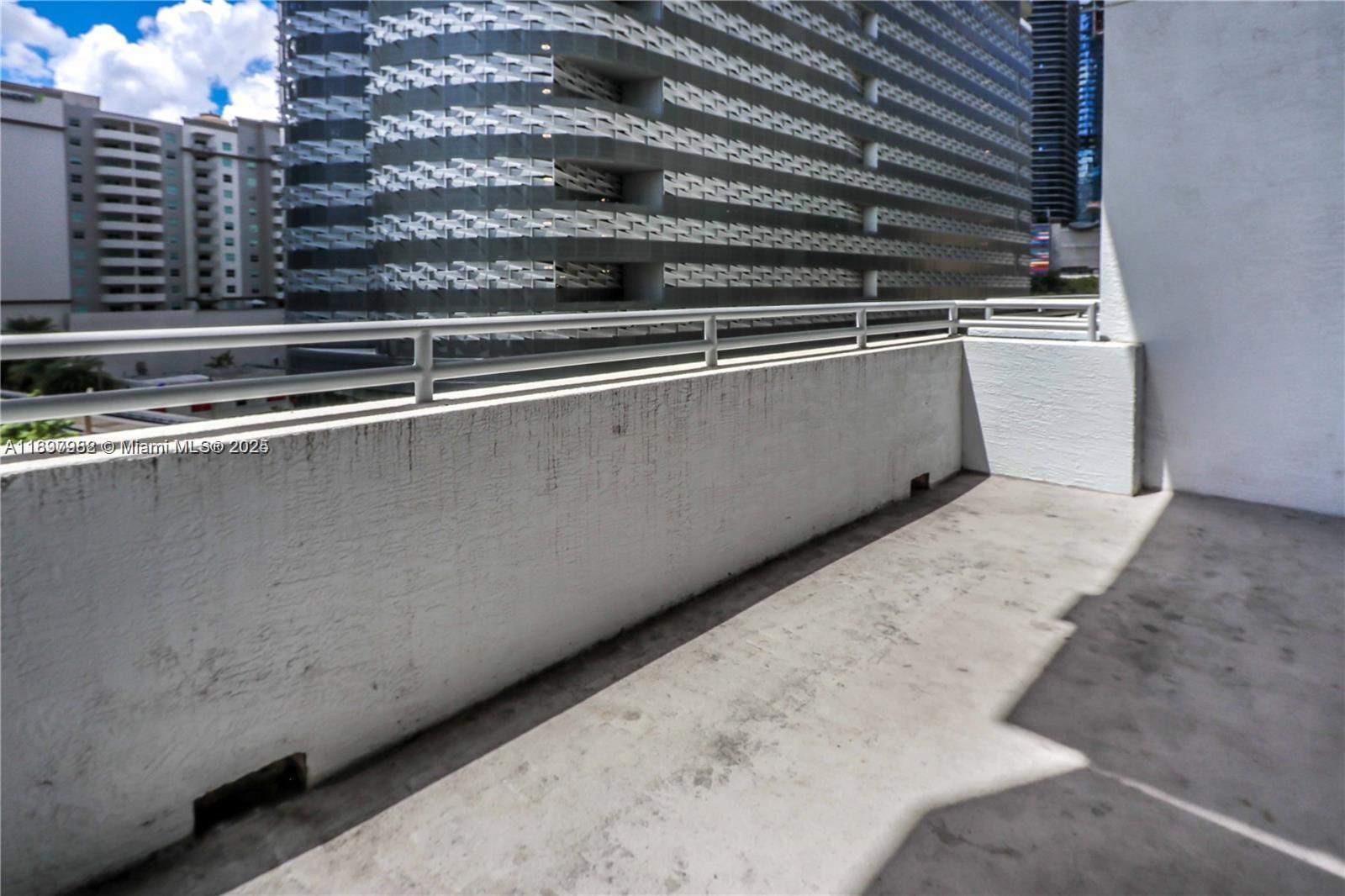 1050 Brickell Avenue, Unit 414 Miami, FL 33131 - Photo 27 of 42