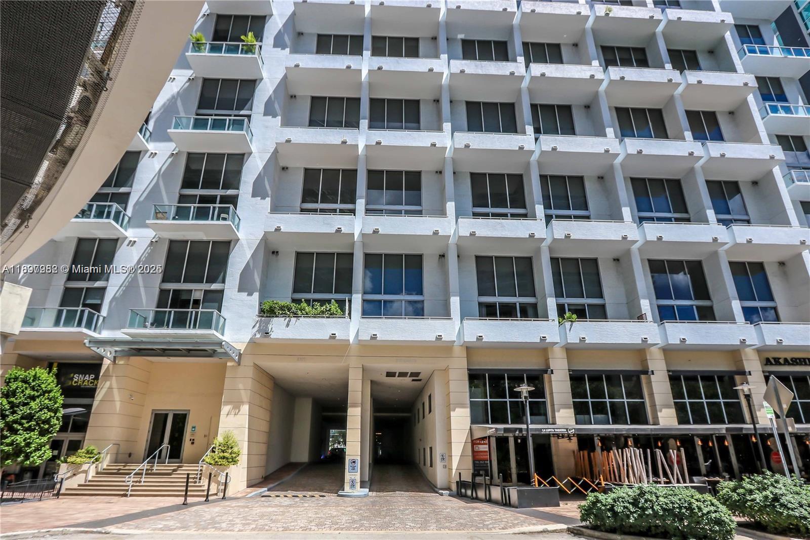 1050 Brickell Avenue, Unit 414 Miami, FL 33131 - Photo 29 of 42