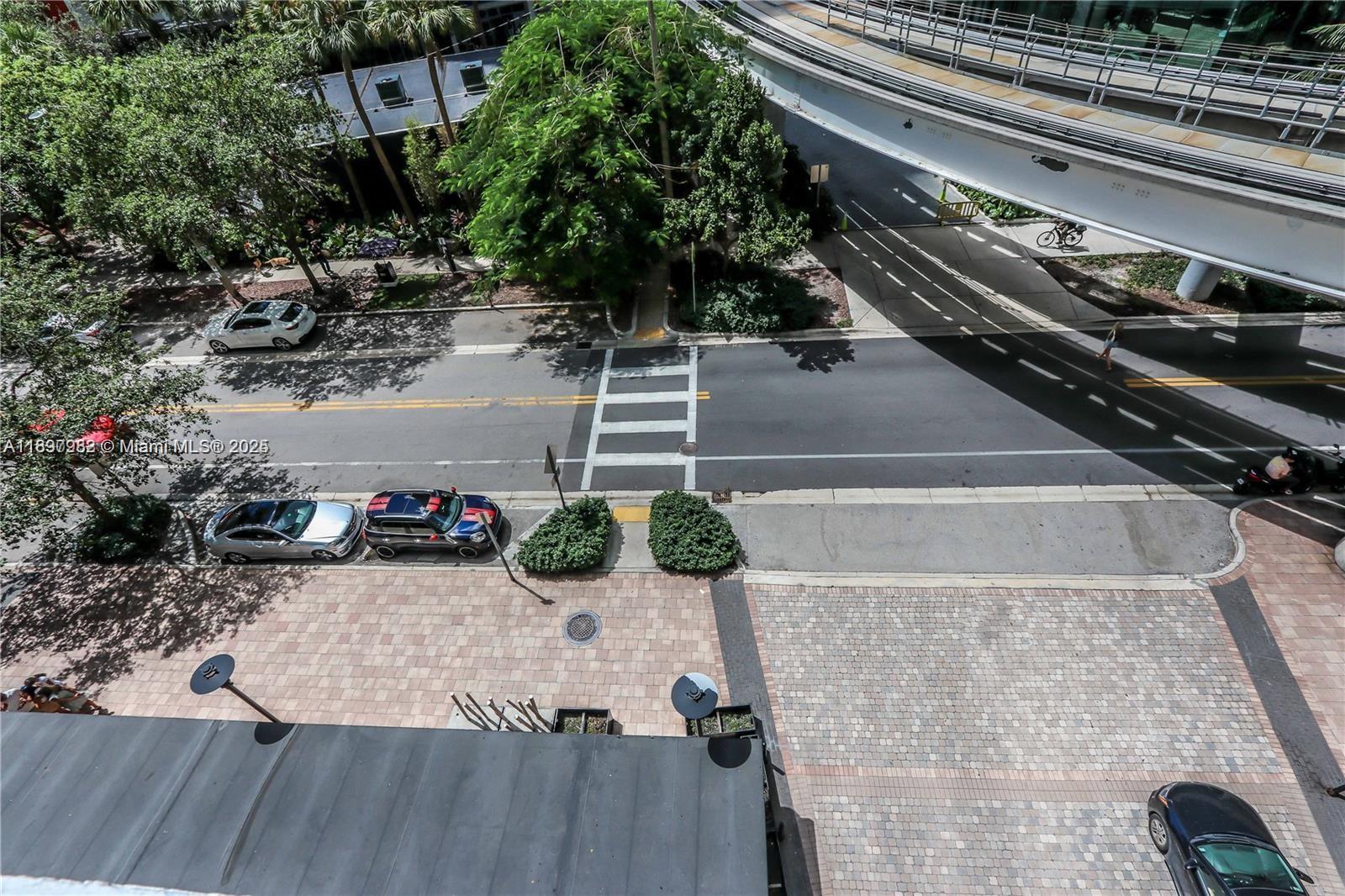 1050 Brickell Avenue, Unit 414 Miami, FL 33131 - Photo 30 of 42