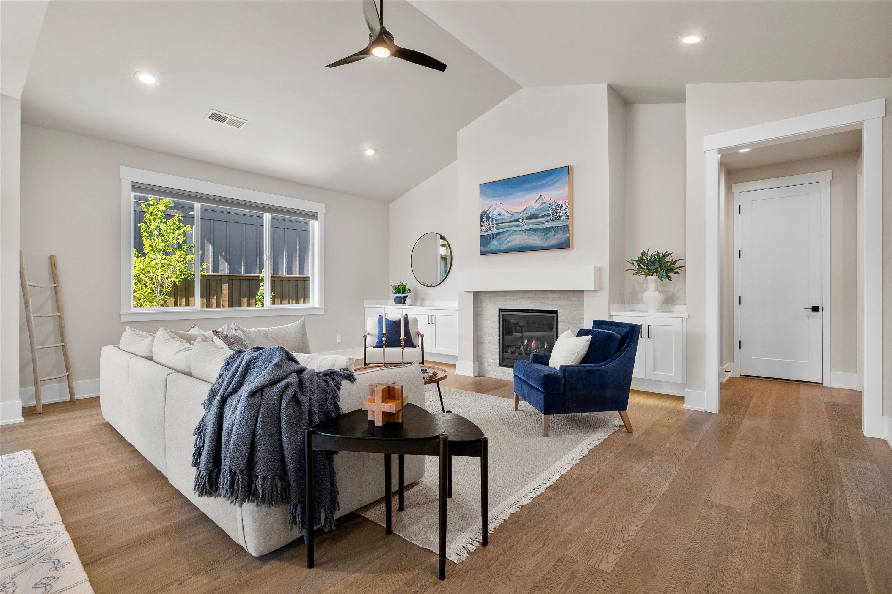 Great Room with Vaulted Ceilings