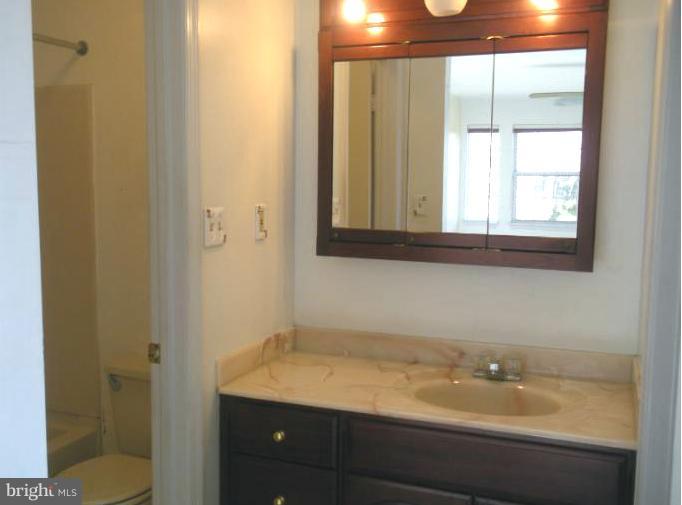8348 Montgomery Run Road, Unit F Ellicott City, MD 21043 - Photo 9 of 20 Bath (Master)
