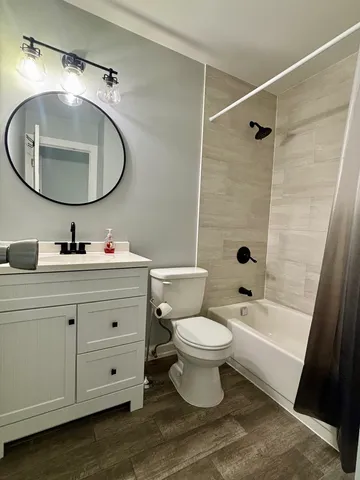 $1,900 | 14949 Lake View Drive, Unit 204, Orland Park, IL 60462