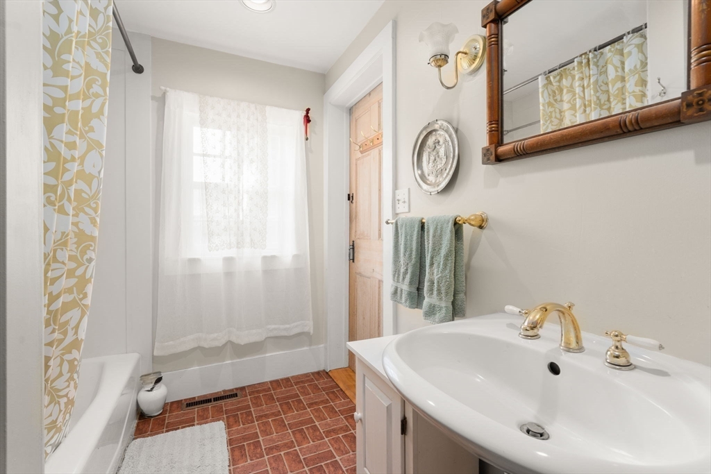 287 Williamsburg Road Conway, MA 01096 - Photo 12 of 42