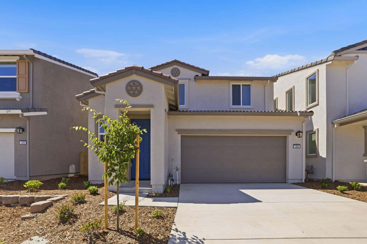 1251 Leonhardt Loop Lincoln, CA 95648 - Photo 1 of 11