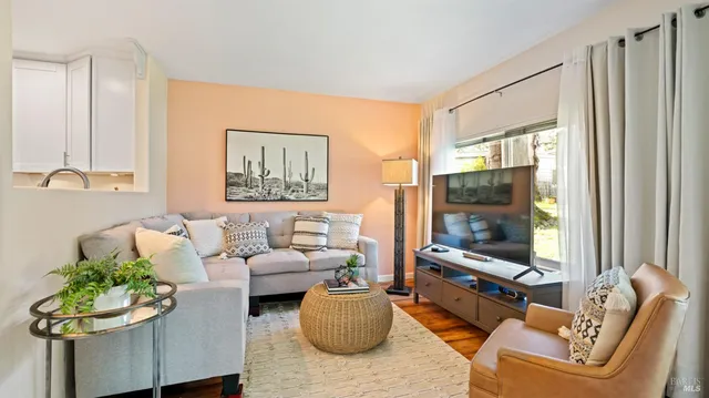 $425,000 | 123 Ensenada Drive, Novato, CA 94949