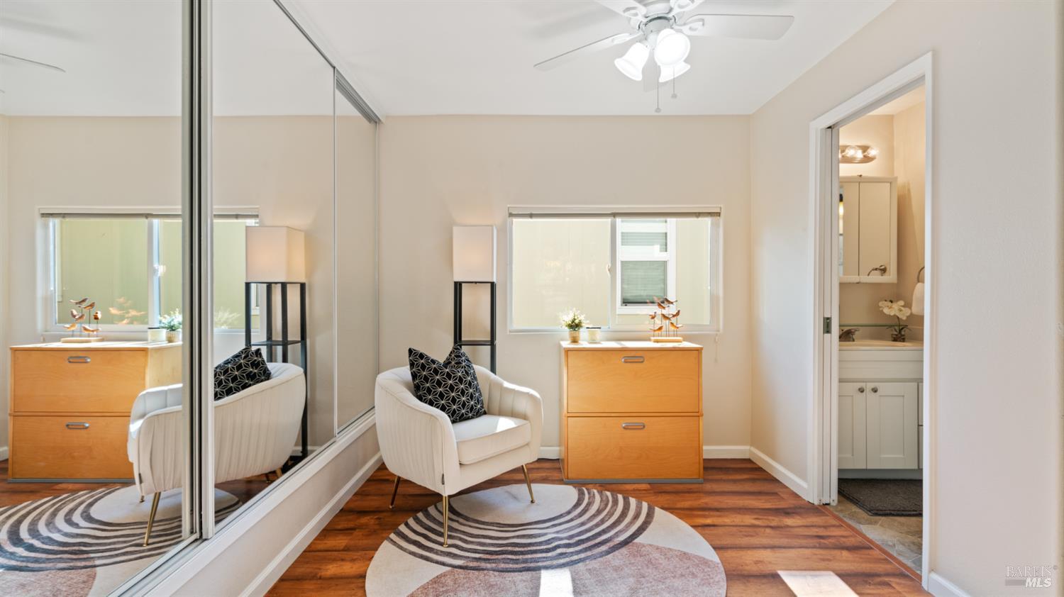 123 Ensenada Drive Novato, CA 94949 - Photo 21 of 42 Primary suite sitting area